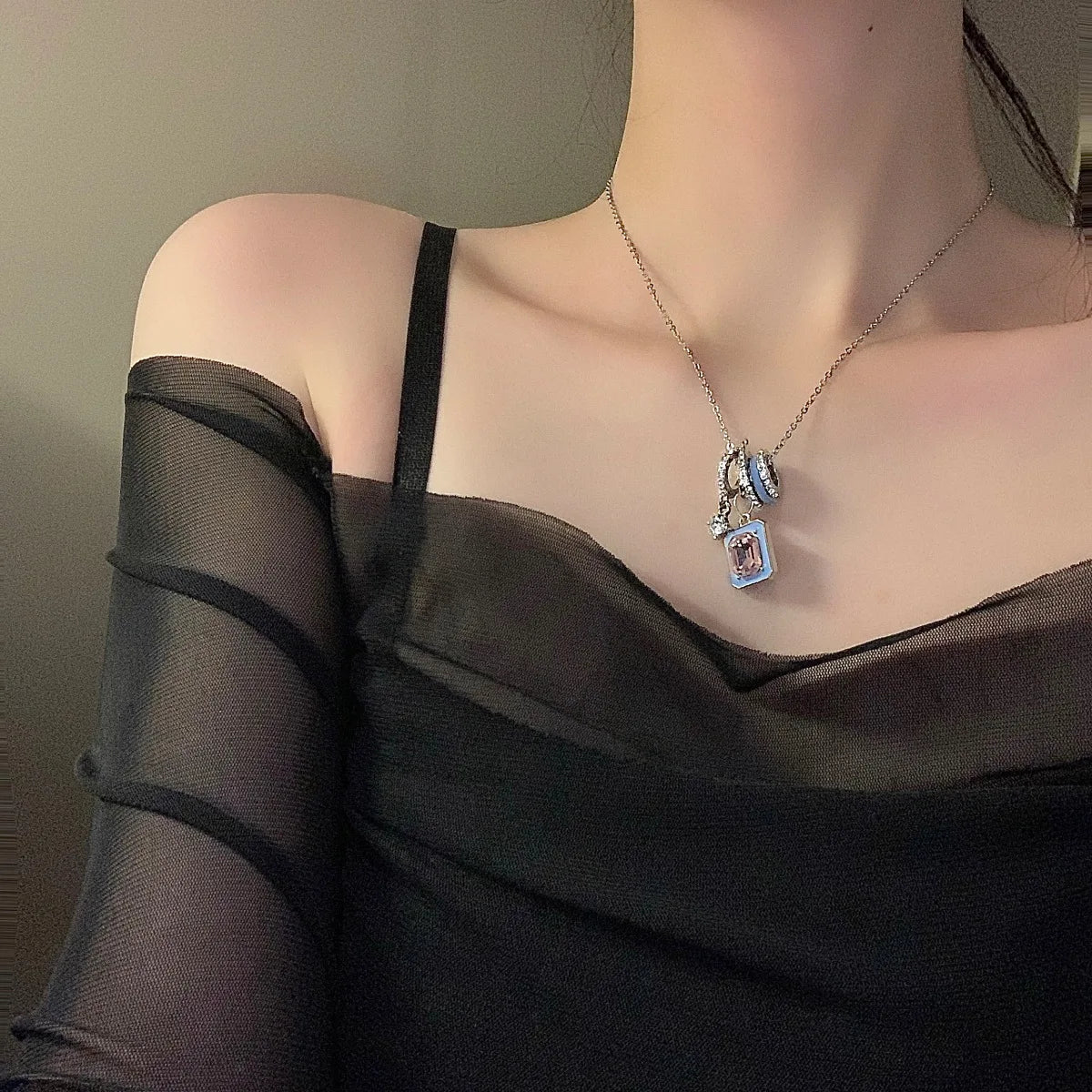 Sweet Kpop Colored Zircon Square Rhinestone Pendant Necklace For Women Y2K Korean Fashion Hoop Metal Choker Collar Jewelry Gift
