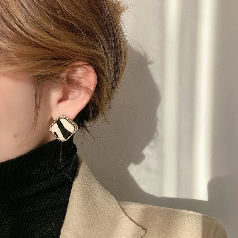 Korean Fashion Square Leopard Print Stud Earrings for Women Vintage Girls Winter Autumn Temperament Earring Gift